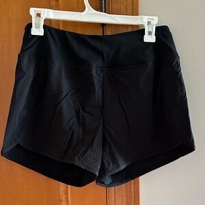 Gradual Sleek Black Women's Athletic Shorts Medium